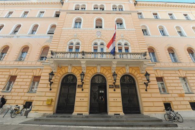 Zgrada ili ulaz suda — Općinski sud u Zadru