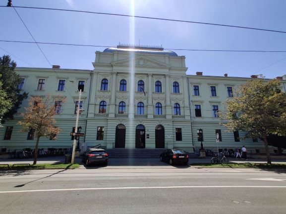 Zgrada ili ulaz suda — Županijski sud u Osijeku