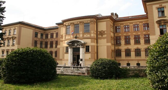 Zgrada ili ulaz suda — Županijski sud u Rijeci